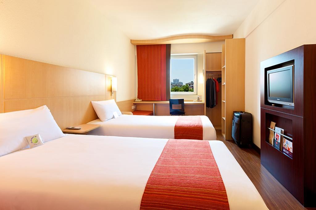 Ibis Chuzhou 1912 Hotel Exterior photo