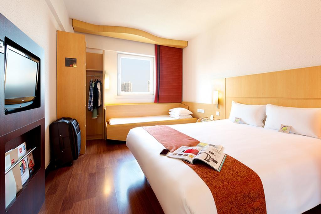 Ibis Chuzhou 1912 Hotel Exterior photo