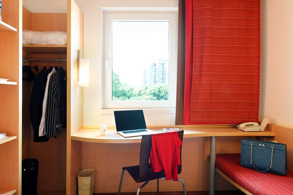 Ibis Chuzhou 1912 Hotel Exterior photo